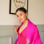 Alia Bhatt Instagram – दुल्हन के यार और ढेर सारा प्यार 💕🫶🏻