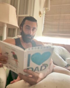 Alia Bhatt Instagram - For all that you are on and off camera. For the patience, silence and love you give your craft.. & for the person you are to your family. For taking such huge strides as an artist.. & for literally making our daughter take her first steps today.. 🥹🥹 For completely blowing us away with your performance… & for making all of the above look so easy 🫶 Congratulations my not so little animal ♥️