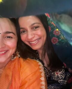 Alia Bhatt Instagram - d i w a l i 🪔 happy happy 😃 ♥️☺️🥰🤓🥳💡🎈