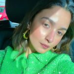Alia Bhatt Instagram - Personal style but guccified 💅🏾 #GucciAncora @gucci @sabatods 💚💚