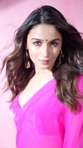Alia Bhatt Instagram - Becoming RANI 👑💖 P.S. Thank you for all the love for our Prem Kahaani ♥️💯♥️