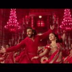 Alia Bhatt Instagram - #DhindhoraBajeRe OUT NOW 🥁 #RockyAurRaniKiiPremKahaani coming in cinemas this Friday♥️