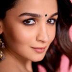 Alia Bhatt Instagram - Everything रानी pink 💕