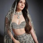 Alia Bhatt Instagram - Rocky aur Rani ki kal shaam ki kahaani✨ Swipe to see how the kaahani ended😬 #RockyAurRaniKiiPremKahaani in cinemas on July 28!