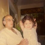 Alia Bhatt Instagram - to the moon and back.. love you papa.. happy birthday my wise man 💥