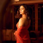 Alia Bhatt Instagram - fire & desire!! 🧡