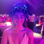 Alia Bhatt Instagram - 2024 to do - keep it wholesome & soul-some happy new year to you all ☀️✨🩵🙃