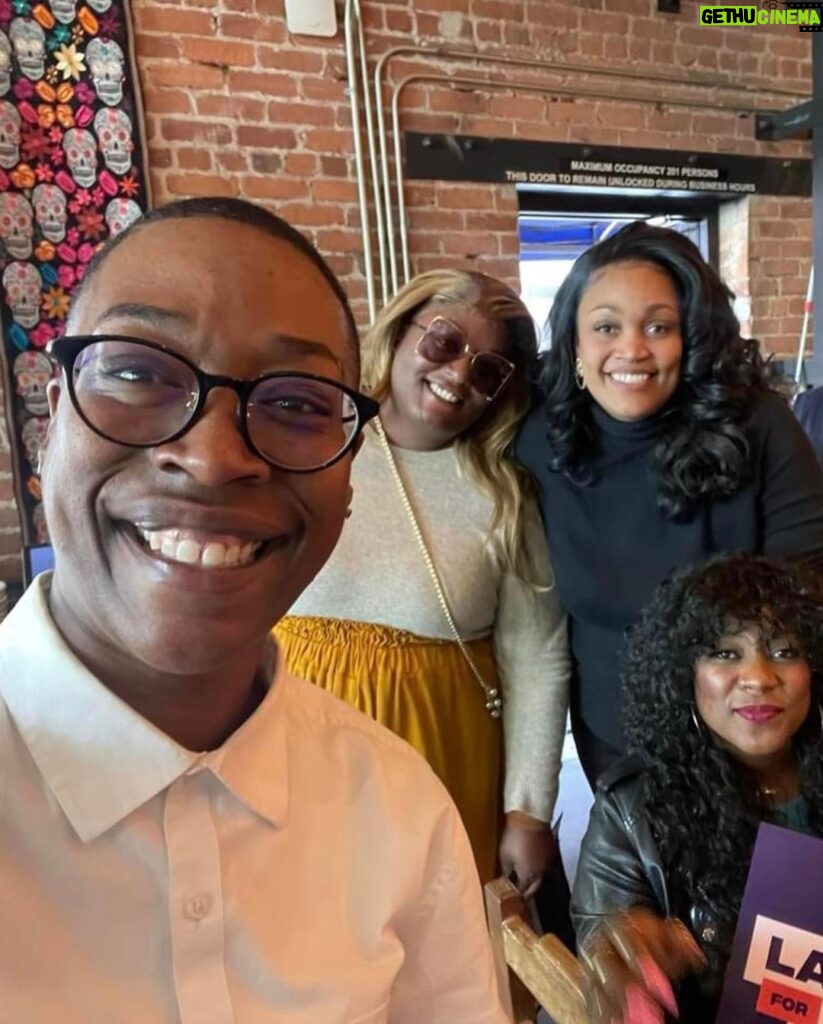 Alicia Garza Instagram - There aren’t really enough words to express how I feel about my sister @lateefahforcongress running to represent us in Congress. I feel like I been tryna explain to some of y’all that when you’re from a place like I’m from where people know YOU and not just what you do there’s really nothing that’s gonna stand in your way because your people GOT YOU. We got my sis back so hard because she is us and we are her. Before she was Lateefah for Congress she was sis. We watched her babies grow up and we held each other through our hardest times and helped each other climb and fought alongside each other and sometimes each other shit if I’m keeping it real but we frfr FAMILY in a different kind of way. So to see my sis spread her wings all I could think about was sis — we always been each others wind and that ain’t gon stop now. She belongs to us and we belong to her, no fukin question. Rise sis. We got you, we believe in you, and we will fight for you and about you so jus saying don’t even worry bout it. Victory IS assured. From Fillmore to Oakland to DC and back again — we got you. I love you sissy. LETS FUKIN GOOOOOOOOO #LateefahForCongress