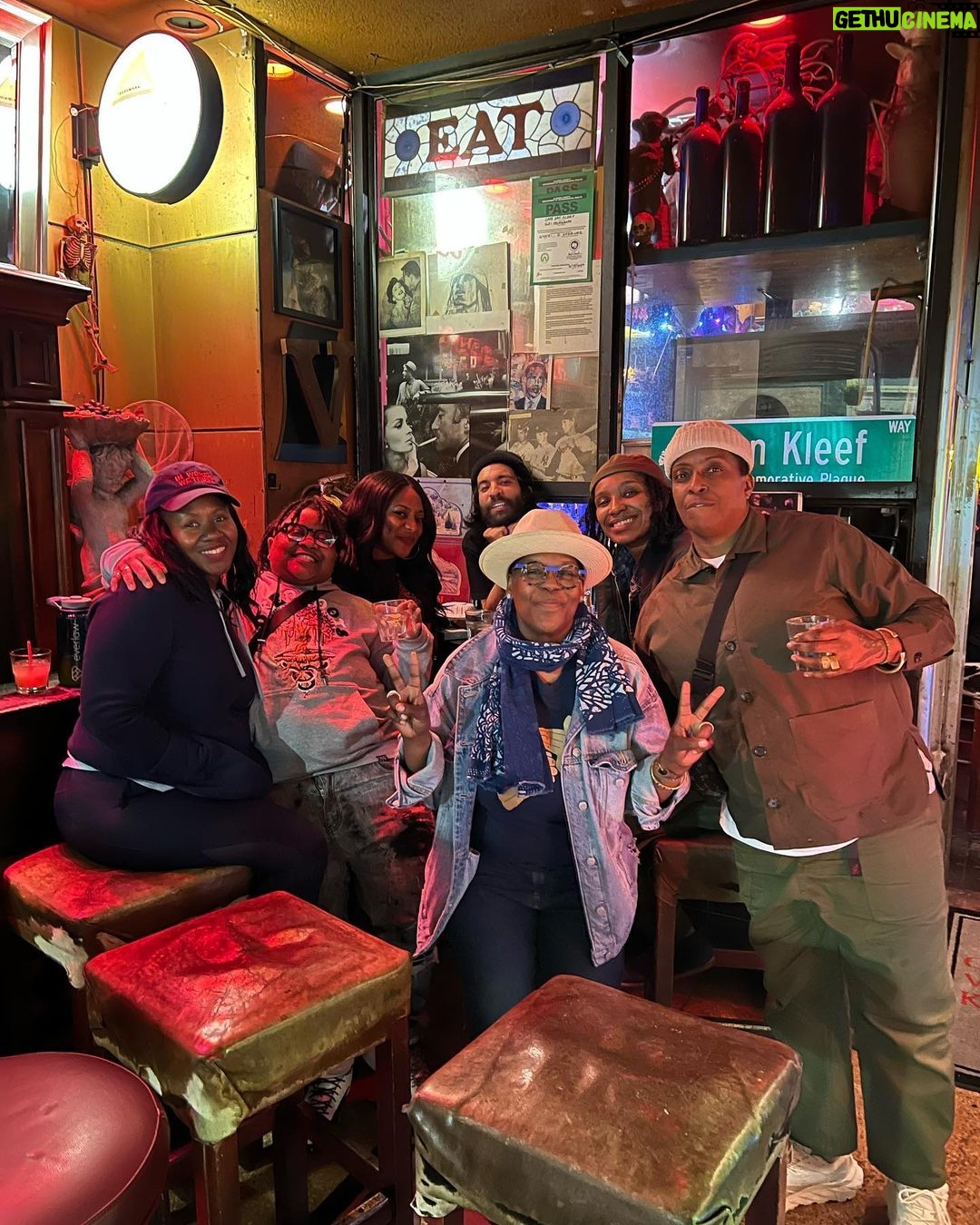 Alicia Garza Instagram - A few days on the West Coast … gave a talk in Colorado, hopped over to the Bay where I got to give a talk at @solidarity_ccsf and spend some quality time with my loved ones, recorded some new episodes of @ladydonttakenopod, then to Los Angeles to be reminded of the power of sisterhood. My good sis @angelarye gave me quite a few important words, but most importantly, that word about how we use our time and what we invite in based on how we use our time. This week I spent my time strengthening old bonds, caring for a few that were in repair, and building new bonds. In doing so, I’m inviting abundance, connection, clarity and forgiveness. Ready.