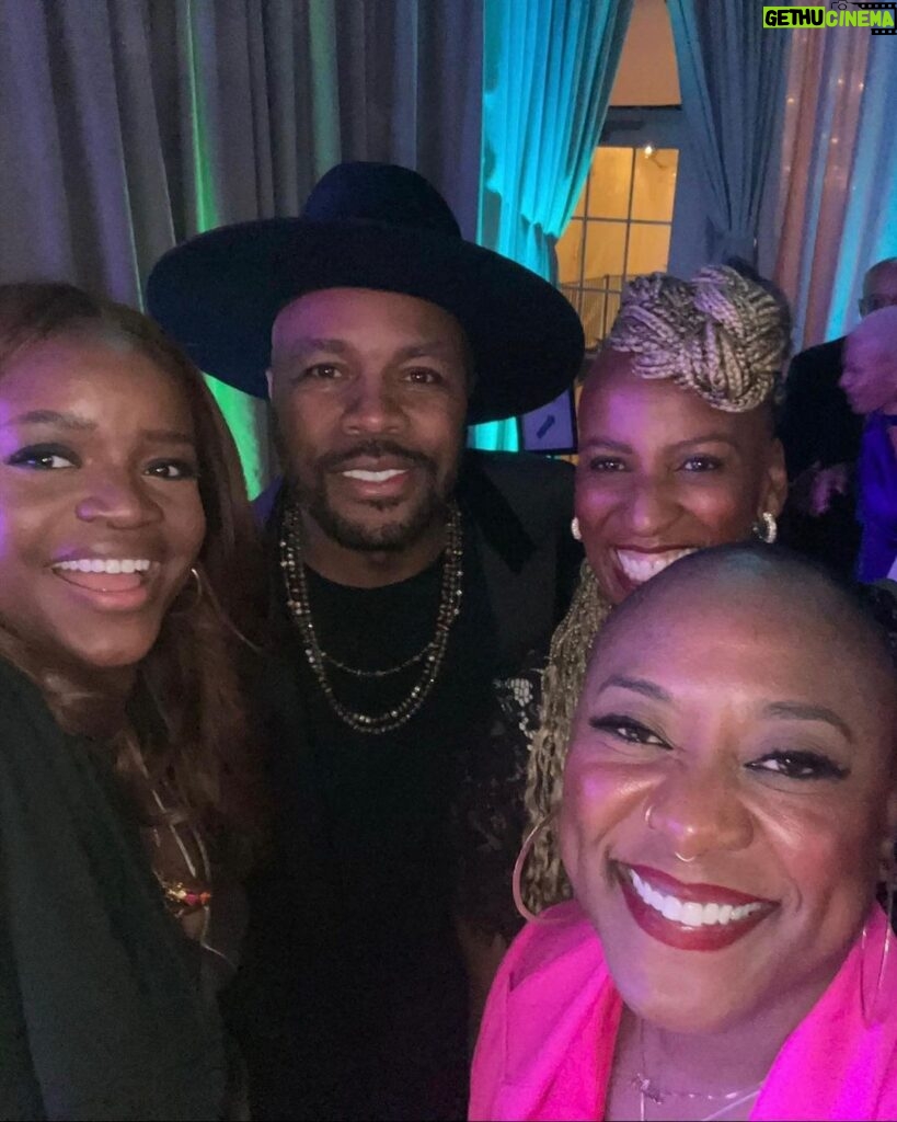 Alicia Garza Instagram - I love a party and also I be hiding out from the party — weird shit. But I’m so glad I went out last night on the last day of Black People Month — got to hug on some people I ain’t seen in a minute and as always, put some birds in the air. These days I’m more focused on being in the moment than in the picture — but these are some of the photos the homies caught! We gon be alright. Thank you @vp for having us at your crib — and we had a time for sure!
