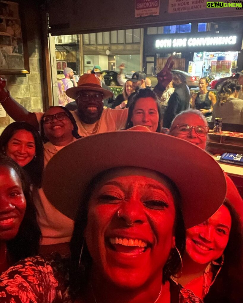 Alicia Garza Instagram - Oakland still brings me a lot of joy — mostly cuz of the real ones right here. I always wake up with a smile after hanging with these ones right here, and my a time was had. Dipped in and out for a quick trip, but I’ll be back soon. In the meantime, I take Oakland with me everywhere I go 💕🥰