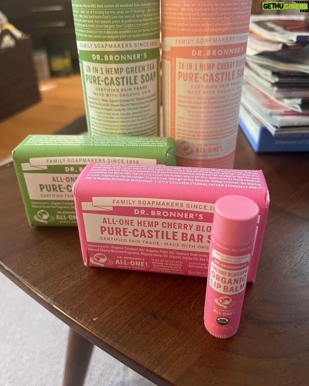 Alicia Garza Instagram - Got my goodies in the mail from @drbronner and I’m excited to try em out! Thaaaaank you!