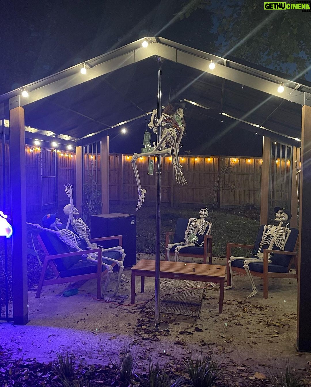 Alicia Garza Instagram - Halloween at Casa de Garza never disappoints… this year we are paying homage to Atlanta’s finest institutions.