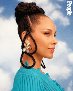 Alicia Keys Instagram - Beauty is a word that we associate with a physical presence, but I think that beauty is actually your spirit. It’s what you can’t see that makes you so beautiful. It’s that nurturing energy. It’s that loving attention, that empathy. That, to me, is what beauty is. And the most beautiful people I know are those kinds of people💜💜💜 Big love @People @Keyssoulcare ✨✨✨✨