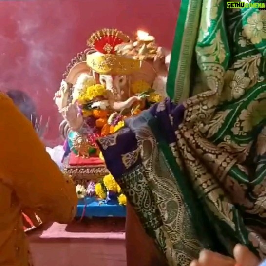 Alika Nair Instagram - Ganpati bappa morya π @max.sudan.9999 @yachnanair @ankitshah_ @akshikanair @sachinkekulwar @viamrshkekulwar @anindita452 @jiya_rao_8 @akkinathsisodiya @abhishek_soni321 @ishalusoni and her Family.... @sahilsethi0003 @kaushikirathoreofficial @monniekachowdhuryofficial @madhavilawre @jack_himanshu @srishtea.arora @nisar @mansinisar @mr.rajneeshchoudhary @munir0316 @sachinchoubeyofficial @arandita ma'am