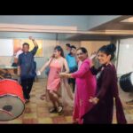 Alika Nair Instagram - Dhol Tashe ... with Family And Friends.... Ganpati bappa morya 🙏 @max.sudan.9999 @yachnanair @ankitshah_ @akshikanair @sachinkekulwar @viamrshkekulwar @anindita452 @jiya_rao_8 @akkinathsisodiya @abhishek_soni321 @ishalusoni and her Family.... @sahilsethi0003 @kaushikirathoreofficial @monniekachowdhuryofficial @madhavilawre @jack_himanshu @srishtea.arora @nisar @mansinisar @mr.rajneeshchoudhary @munir0316 @sachinchoubeyofficial @arandita ma'am @nikunjnath_official Goregaon