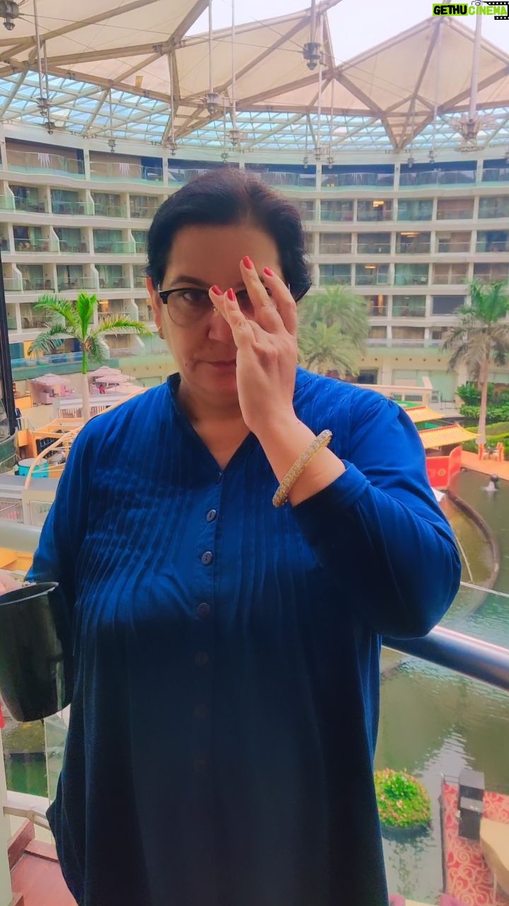 Alika Nair Instagram - Happy Birthday To The Strongest Woman @yachnanair I Know Since My Birth .... I Love You 😘😘❤️😘❤️❤️❤️😘😘.... Sahara Star Hotel. Mumbai