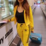 Alika Nair Instagram - Melody of life 🥰❤️ Traveling #life #stayhealthy #staystrong #staypositive #staymotivated #stayfit #stayfocused @instagram @agnivayu2021 @agnivayu_fanpage @sufiyana_pyaar_mera @mitegilakshmanrekha__vishan @smok.actress @alika_nair_official @harasindoor_vani_alika_fanpage @parshuram_mandodari_alika_fan @harshakhparullubaithahai @colorstv @atrangiitvandapp @kaisa_hai_ye_rishta_anjana @dangal_tv_channel