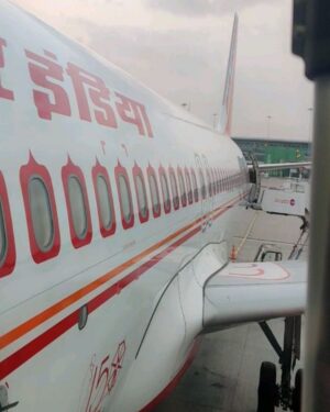 Alika Nair Instagram - Flying back ...... Feeling better
All well now ..... Recovering.... 
Back to Bay (Mumbai) 

#life 
#stayhealthy 
#staystrong 
#staypositive 
#staymotivated 
#stayfit 
#stayfocused 
@instagram 
@agnivayu2021 
@agnivayu_fanpage 
@sufiyana_pyaar_mera 
@mitegilakshmanrekha__vishan 
@smok.actress 
@alika_nair_official 
@harasindoor_vani_alika_fanpage @parshuram_mandodari_alika_fan @harshakhparullubaithahai @colorstv @atrangiitvandapp @kaisa_hai_ye_rishta_anjana @dangal_tv_channel