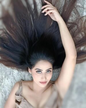 Alika Nair Instagram - Koi Si 🤎

#trendingreels #loveyourself