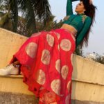 Alika Nair Instagram - जिंदगी शिकायतें लेकर पीछे पड़ी हैं और मेरा हौसला मुस्कुराने के जिद्द पर अड़ा है ! #goodmorning #goodtimes #goodvibes Thank You So Much Frndz / guys @nehass_international_makkeover @komal.shrivastava25 @jiya_rao_8 @nehass_international_makkeover for the amazing day #inclusive #makeup #photography #location #angles #masti too Mumbai, Maharashtra