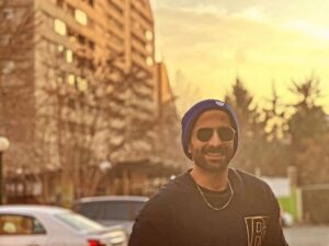 Alireza Jafari Instagram - چنان باش تا از‌تو حکایت کنند...

عکس:@ayeenjafarii