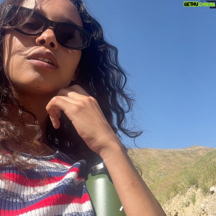 Alisha Boe Instagram - Los Angeles in the spring is nice @skyeeblu