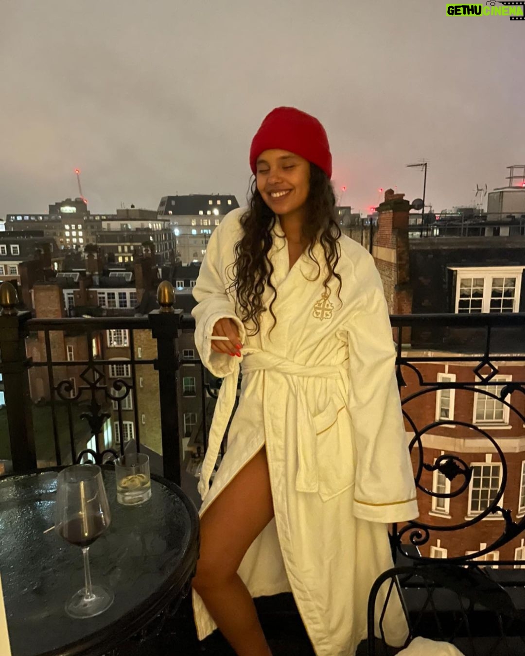 Alisha Boe - 288.6K Likes - :)