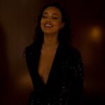 Alisha Boe Instagram - Such a lovely night and a beautiful show by @ysl ❤️‍🔥 📸 - @pierarnophoto Makeup by the amazing @harold_james Hair by the wonderful @josephpujalte Paris, France
