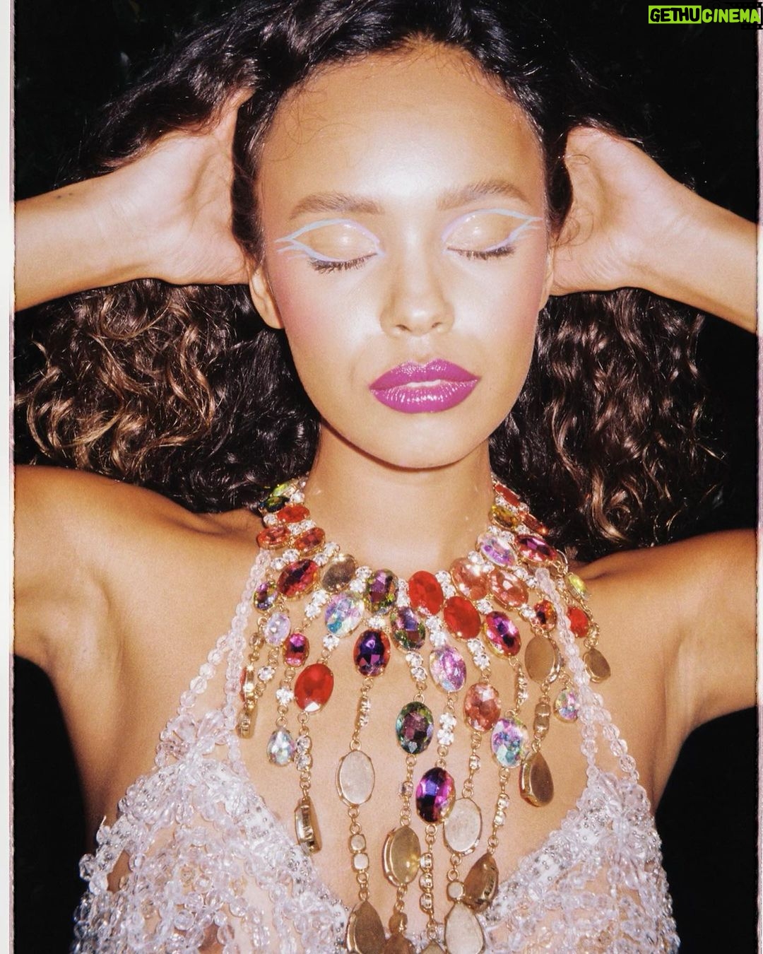 Alisha Boe - 236.6K Likes - On film by @jonnybgreat
Makeup: @ysabellesar
Stylist: @alyssaon_
❤️❤️