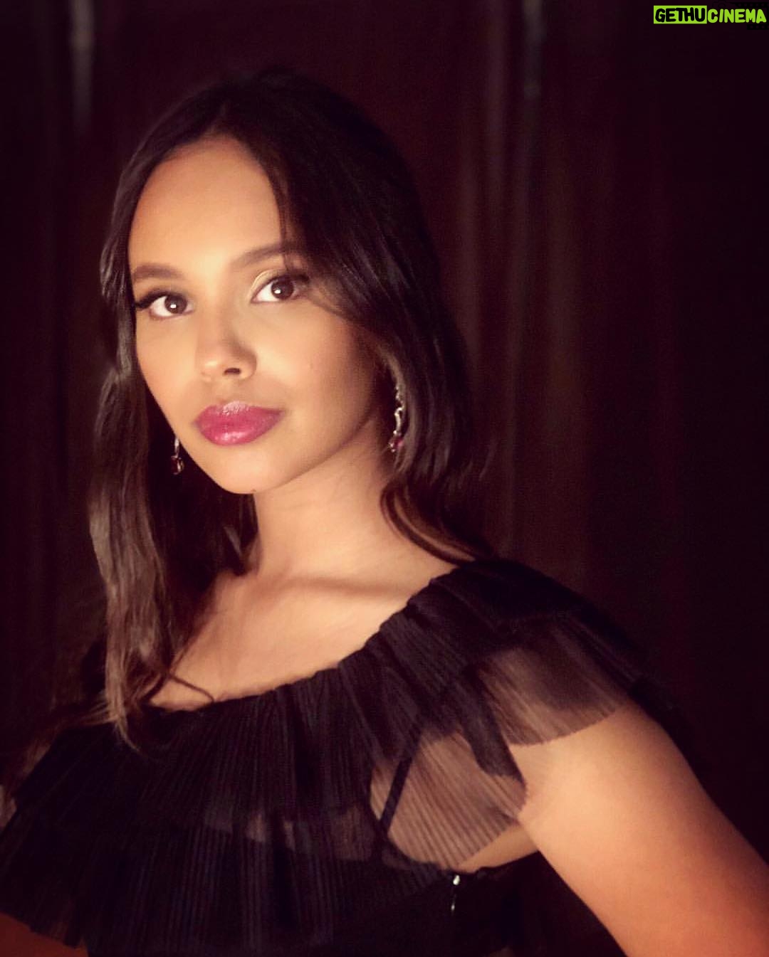 Alisha Boe - 408.8K Likes - Hi hi 2019