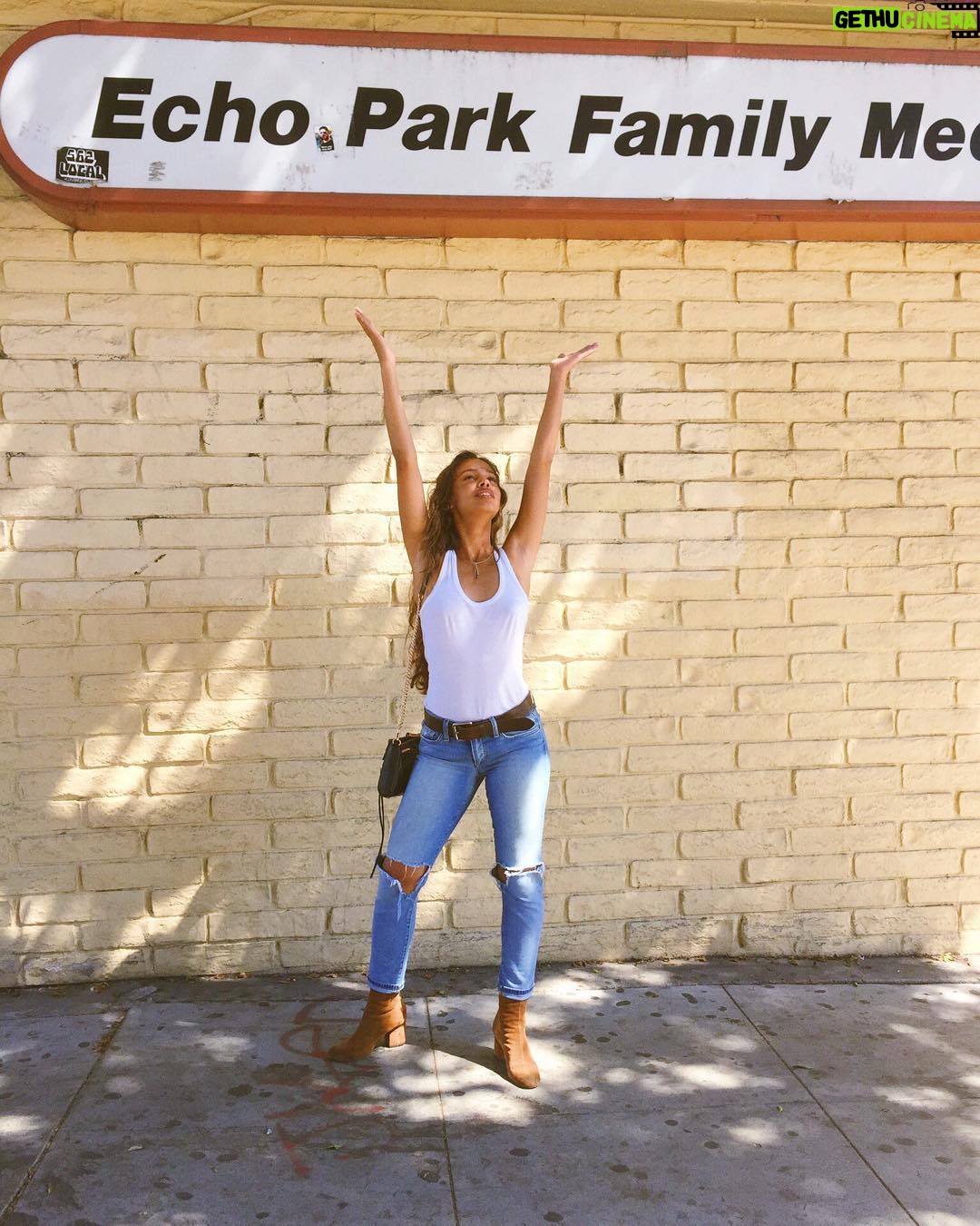 Alisha Boe Instagram - I forgot to put deodorant on today!!!