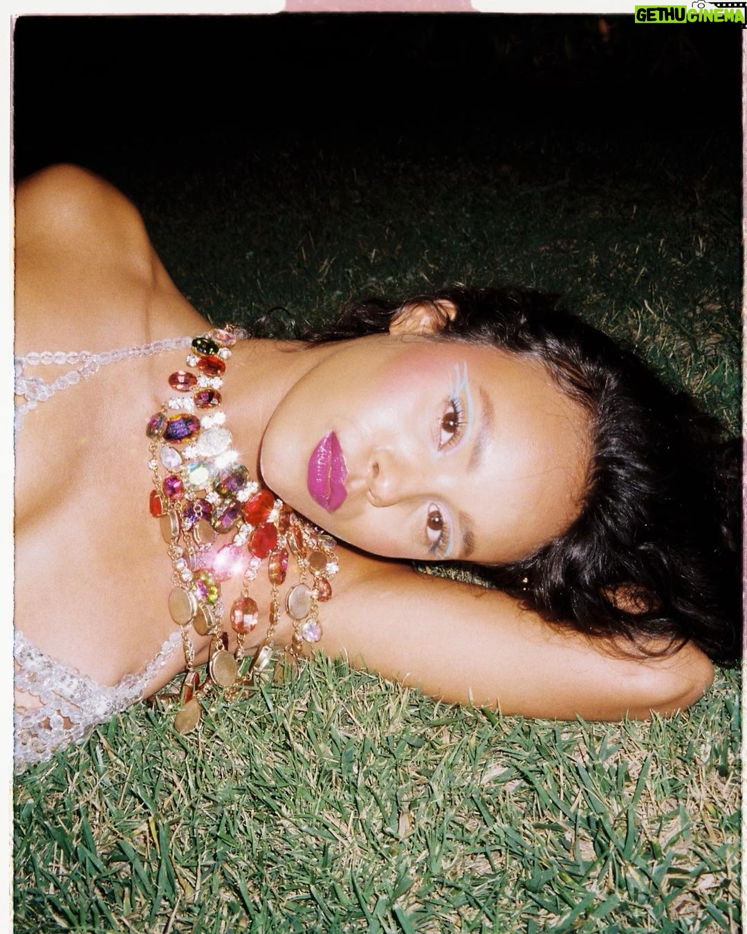 Alisha Boe - 236.6K Likes - On film by @jonnybgreat
Makeup: @ysabellesar
Stylist: @alyssaon_
❤️❤️