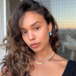 Alisha Boe Instagram – Always love a pop of color 💙 @mejuri 💙

#ad