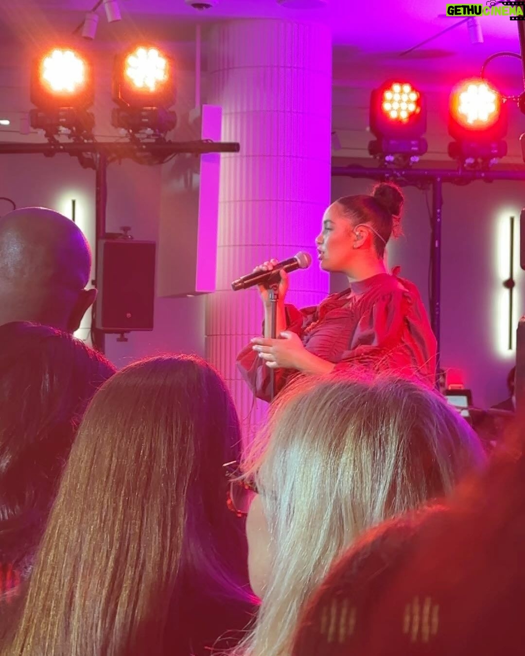 Alisha Boe Instagram - Thank you for such a fun time ❤️ @sephorafrance #sephorapartner #SephoraChampsElysees Paris, France
