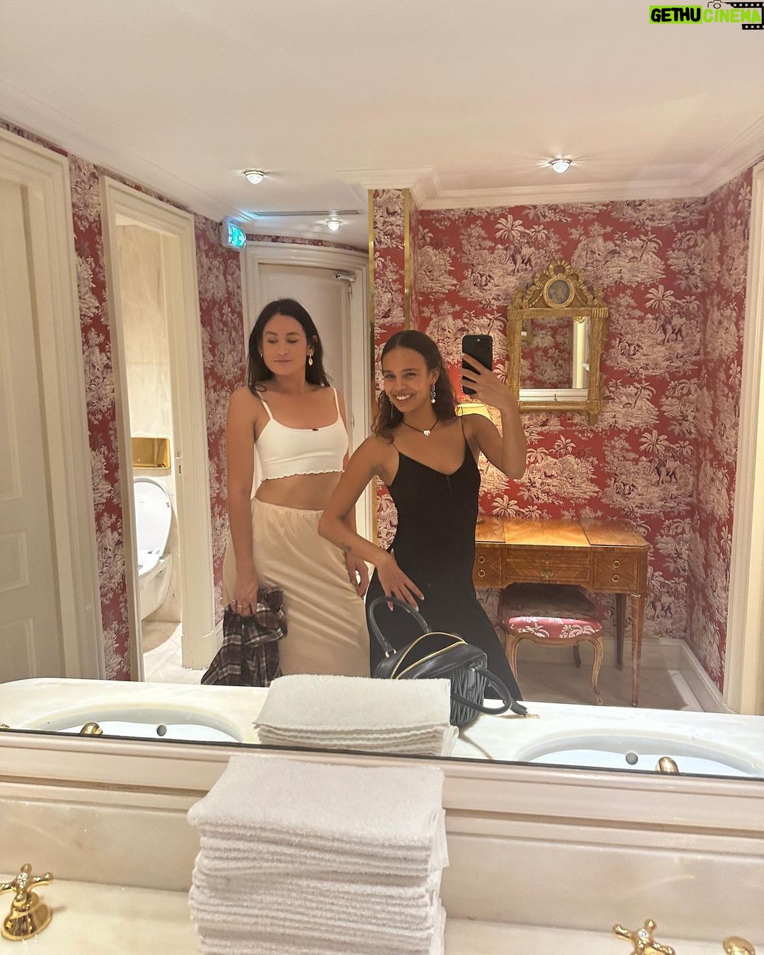 Alisha Boe Instagram - Paris with @miumiu was a dream. A beautiful collection, congrats ms. Prada and Fabio ❤️ so grateful to have witnessed it 🫶🏽 Thank you @priyasatiani for being the best date. Styling by my love @itsamandalim Hair by @naivashaintl Makeup by @harold_james Photos by @jeremybarniaud And a special appearance by the bougiest pussycat in Paris, Socrates. Paris, France