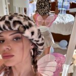 Alissa Violet Instagram - never forget that everyone is a princess👸💖 eeeiiee 🐬✨