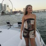 Alissa Violet Instagram - sup im on a boat
