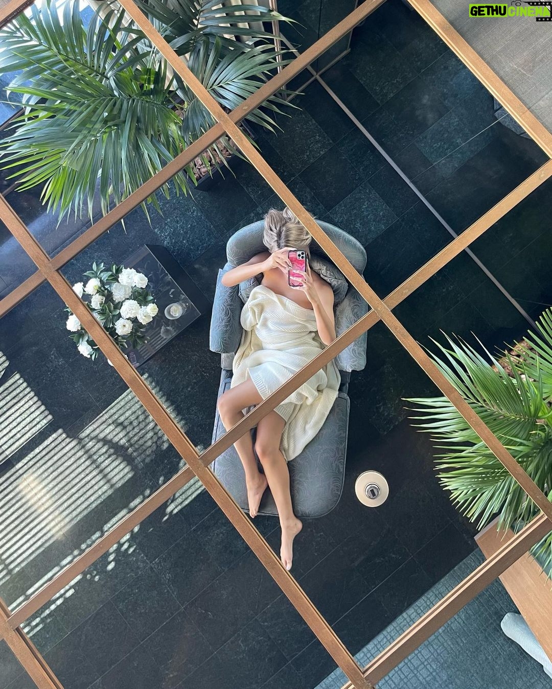Alissa Violet Instagram - quick little trip 🇯🇵 Shinjuku Tokyo,Japan (日本东京,新宿)