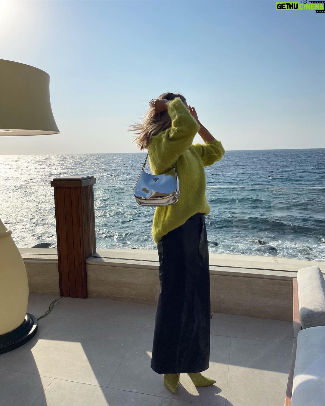 Alissa Violet Instagram - windy Jeddah, Saudi Arabia
