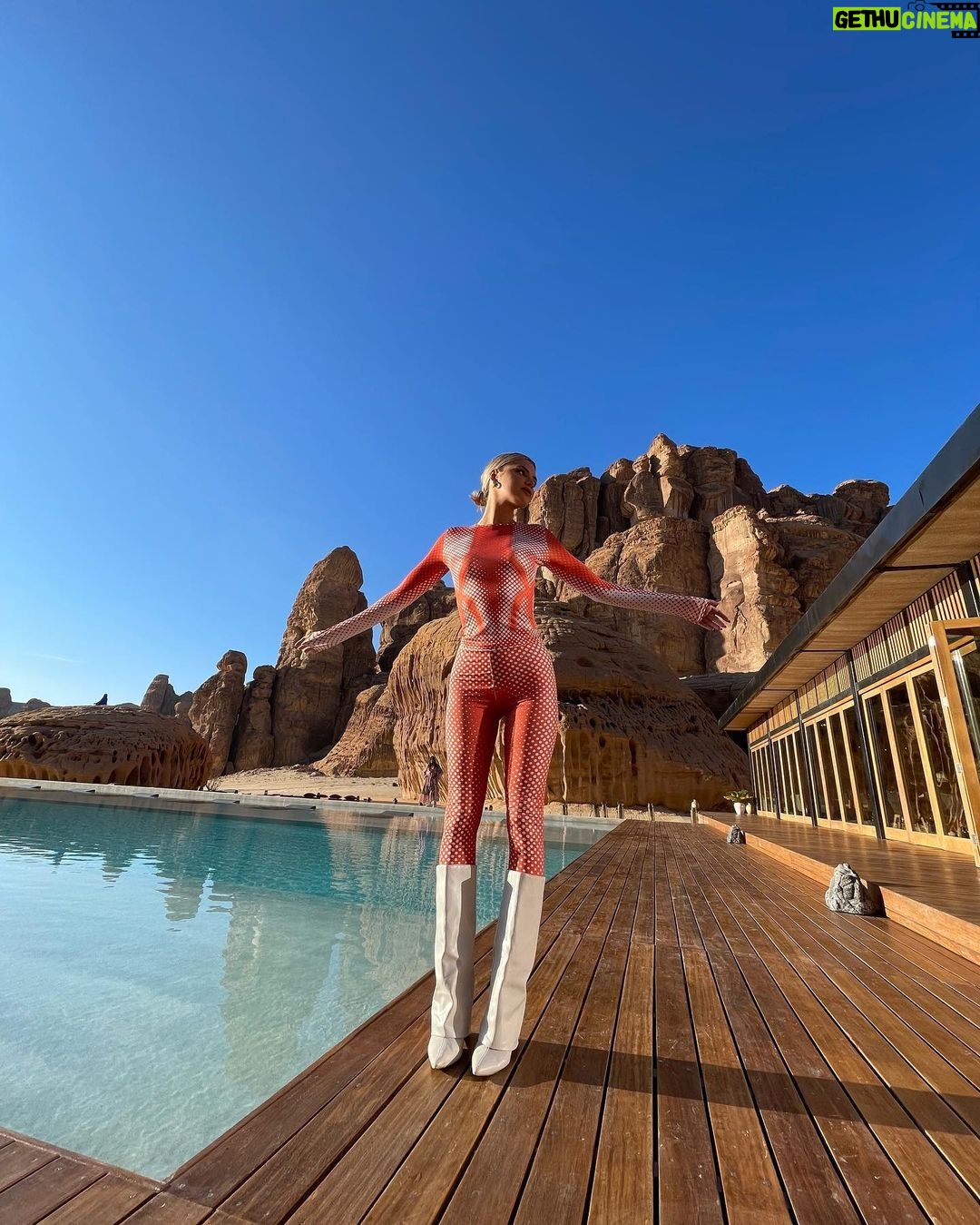 Alissa Violet Instagram - i can confirm, there is indeed life on mars Habitas AlUla