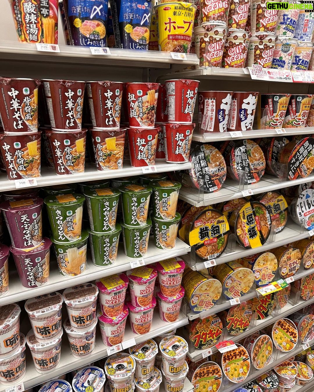 Alissa Violet Instagram - ˢʰᵒᵖ ᵗᶦˡˡ ᶦ ᵈʳᵒᵖ🛒 Osaka, Japan 大阪