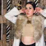 Alisshaa Ohri Instagram - Chilly nights, warm laughs at Evva with loved ones! ✨🥂 [Alisshaa Ohri, Bollywood, Actor, Fashion Blogger, Influencer, Birthday Party, Family, Friends, Night out, Fun, Togetherness, Delhi, Evva, Celebration, Cherished moments] Evva Delhi