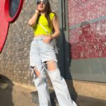Alisshaa Ohri Instagram - From 18° to 31° [Alisshaa Ohri, Bollywood, Actor, Casual Look, Fit Check, Outfit Ideas, Work trip, Street Style Fashion, Latest Trends, Outfit Inspo, Explore, Instagram] Juhu, Mumbai