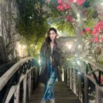 Alisshaa Ohri Instagram - feelin' the winter vibes ❄️✨⁣ ⁣ ⁣ ⁣ ⁣ ⁣ ⁣ ⁣ ⁣ ⁣ ⁣ ⁣ #AlisshaaOhri #Actor #Bollywoood #Winters #WinterVibes #ChillModeOn #WinterMagic
