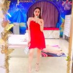 Alisshaa Ohri Instagram - Scarlet dreams.⁣ ⁣ ⁣ ⁣ ⁣ ⁣ ⁣ ⁣ ⁣ ⁣ ⁣ ⁣ ⁣ ⁣ ⁣ ⁣ #AlisshaaOhri #Actor #RedDress #Glamour #StunningInRed #FashionGoals #DressedUp #BoldAndBeautiful #RavishingInRed #PicOfTheDay #InstaMood #Explore #FashionDiaries #FashionAddict
