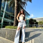 Alisshaa Ohri Instagram - Sunshine and me 🌻 #AlisshaaOhri #Actor #SunshineDays #SunnyMoments #HappinessInBloom #GoldenHours #ChasingTheSun #SunKissedLife #BrighterDaysAhead #MeAndMySunshine