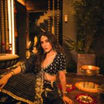 Alisshaa Ohri Instagram - Glowing with the diyas 🪔💫⁣ ⁣ ⁣ ⁣ ⁣ ⁣ Outfit: @shopmulmul⁣ ⁣ ⁣ ⁣ ⁣ ⁣ ⁣ #AlisshaaOhri #Actor #HappyDiwali #DiwaliCelebration #Diwali2023 #FestivalOfLights