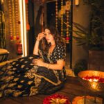 Alisshaa Ohri Instagram - Glowing with the diyas 🪔💫⁣ ⁣ ⁣ ⁣ ⁣ ⁣ Outfit: @shopmulmul⁣ ⁣ ⁣ ⁣ ⁣ ⁣ ⁣ #AlisshaaOhri #Actor #HappyDiwali #DiwaliCelebration #Diwali2023 #FestivalOfLights