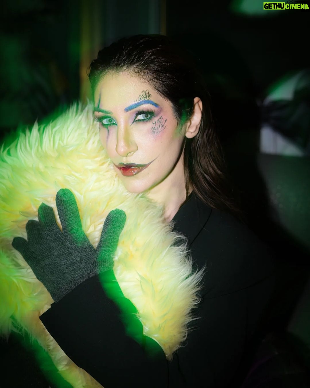 Alisshaa Ohri Instagram - Why so serious? It's just Halloween, after all! MUA: @jishanmua #AlisshaaOhri #Actor #Joker #WhySoSerious #Halloween #SpookySeason #TrickOrTreat #CostumeParty #JokerCosplay #CreepyCrawlies #HauntedHouse #PumpkinEverything #WitchyVibes #HalloweenCostumes #JokerInspired #OctoberNights